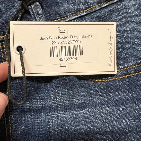 Judy Blue Womens Medium Wash Mid Rise Long Fray Hem Shorts Size 2X - Picture 6 of 10
